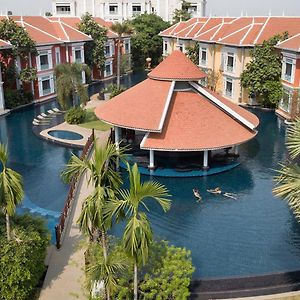 The Royal Family Suites By Memoire Palace Resort & Spa